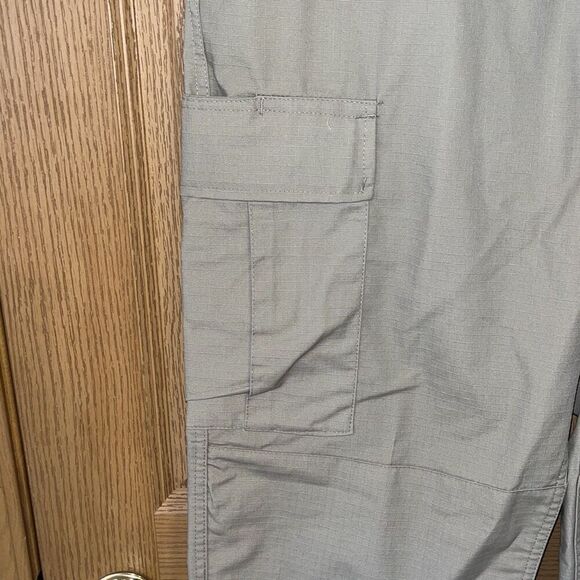 Mission Made Khaki Cargo Tactical Pants Medium - Picture 2 of 5